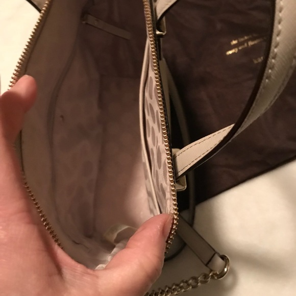 💕Kate Soade Cross Body purse💕SOLD - Picture 3 of 4